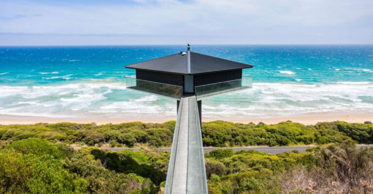 20 Breathtaking Clifftop Homes Perched Above the World’s Most Stunning Landscapes