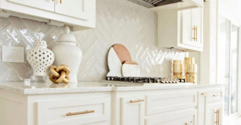 31 Designer-Approved Kitchen Remodel Ideas That’ll Increase Your Home’s Value