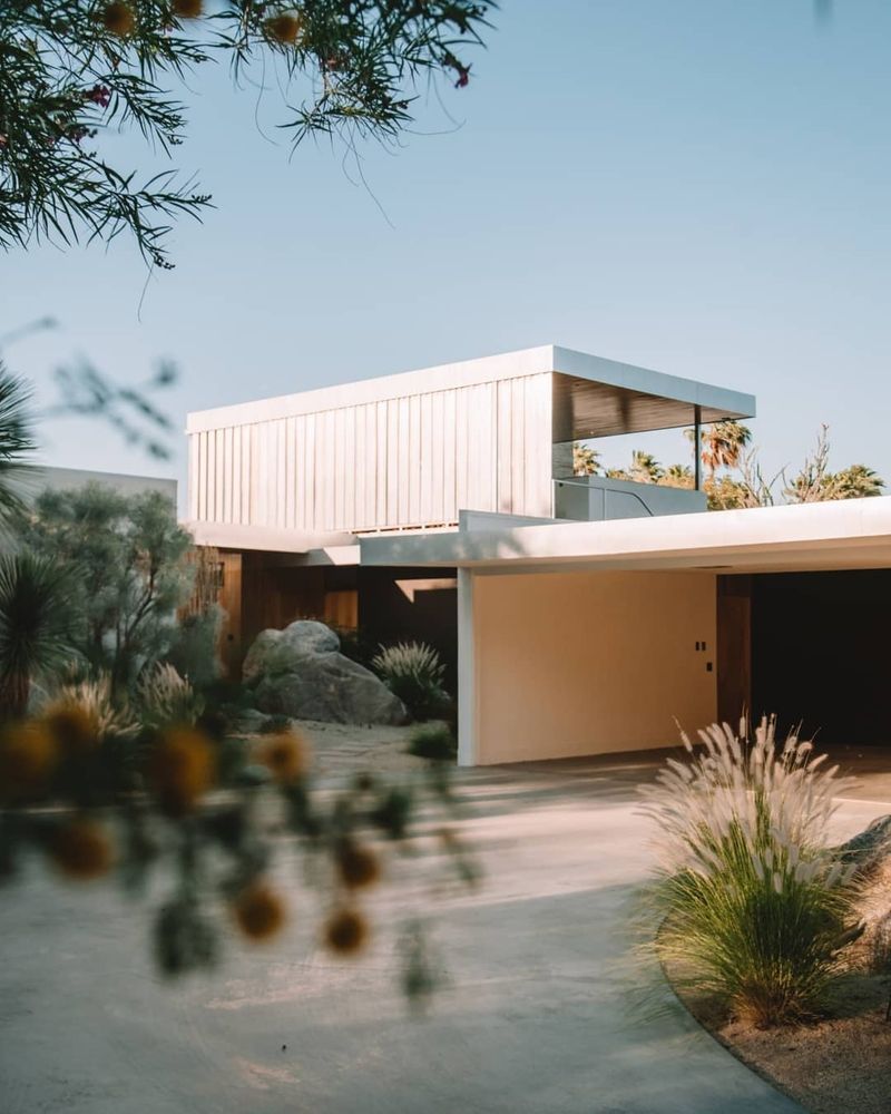 Kaufmann Desert House by Richard Neutra