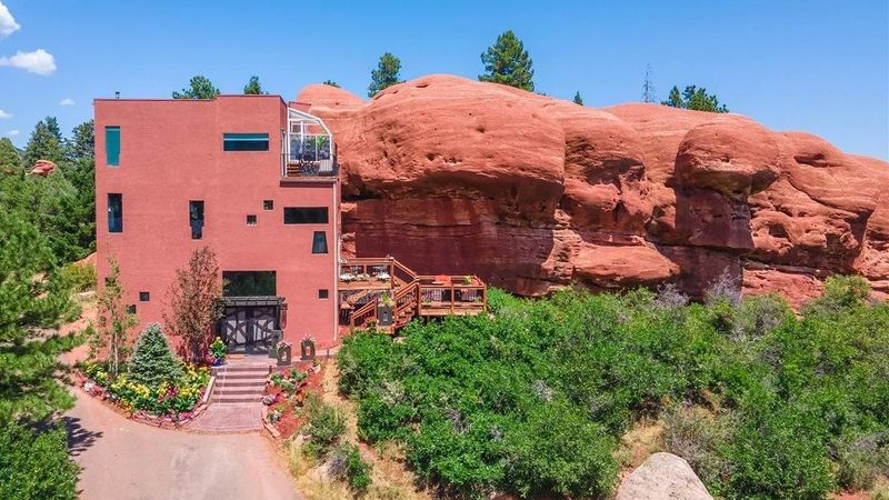 The Flintstones House - USA