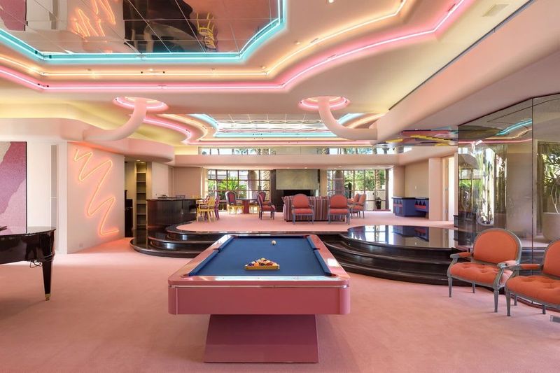 Neon '80s Mansion