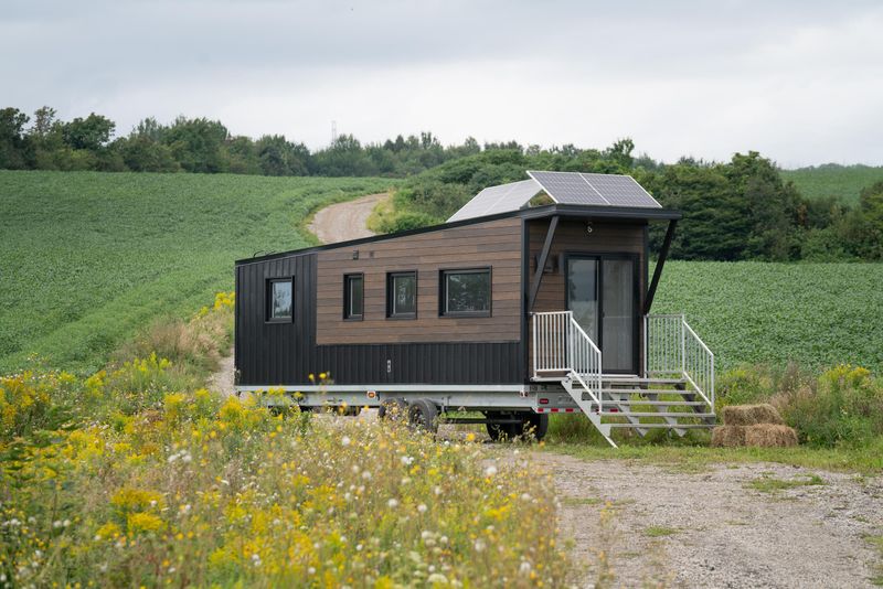 Off-Grid Solar Cabin