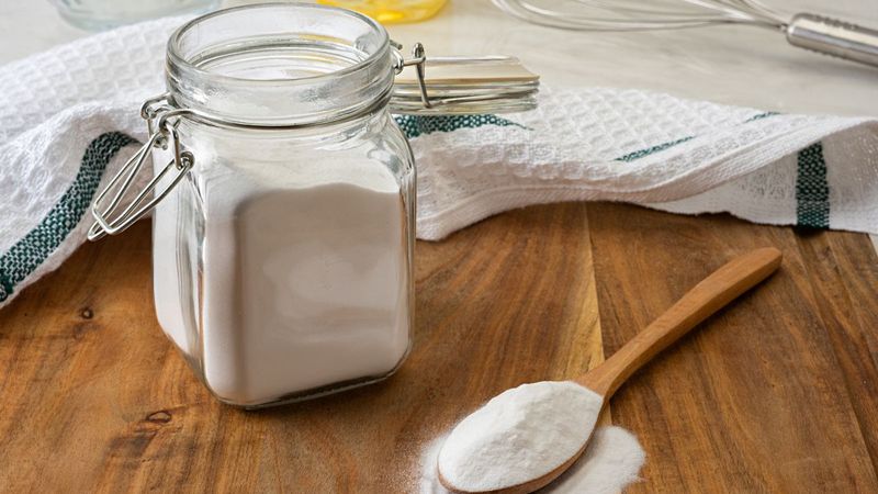 Experiment with a Baking Soda Scrub
