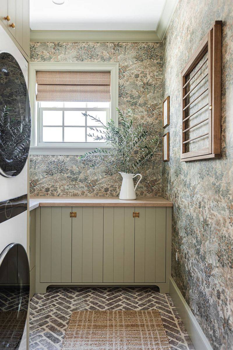 Window-Framing Cabinets