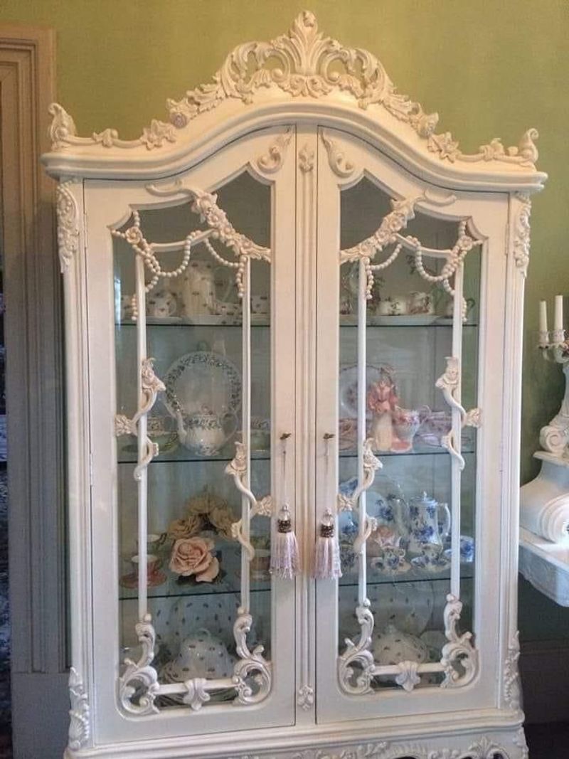 Vintage China Displays