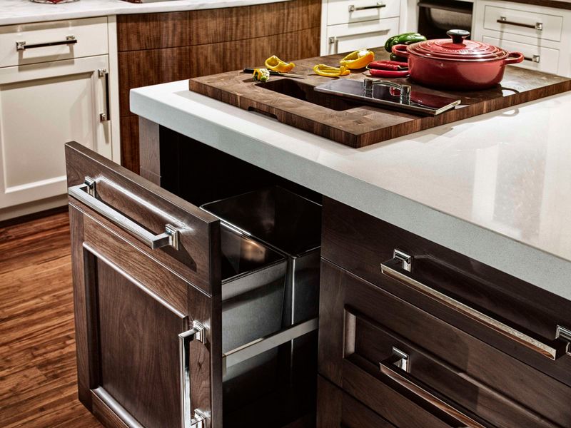 Corner Cutting Board Station