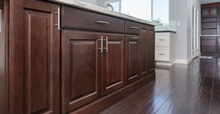 15 Most Versatile Kitchen Cabinet Styles That Will Withstand Anything