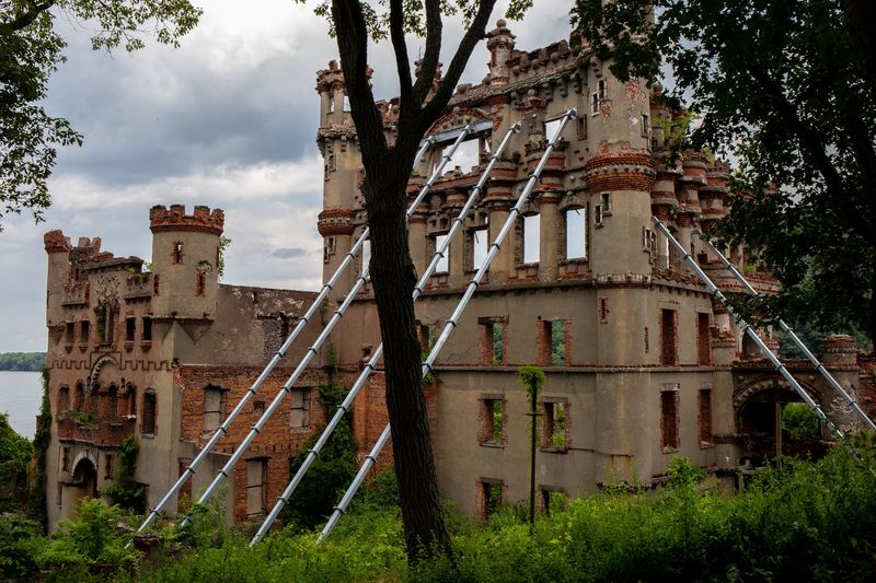 Bannerman Castle: Hudson River's Crumbling Crown