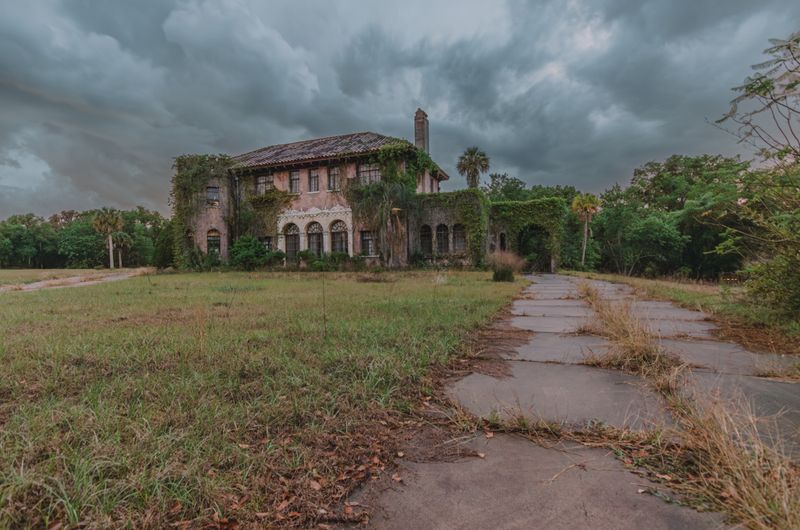 The Howey Mansion: Florida's Citrus Kingdom