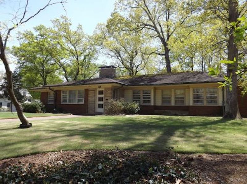 Post-War Ranch House, 1950 – Low-Slung Living in the Suburbs