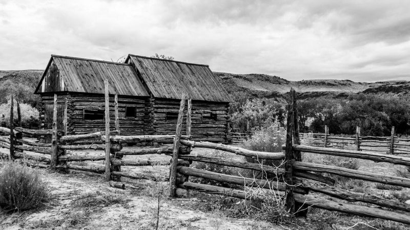 Frontier Log Cabin, 1830 – Raw Survival on the American Frontier