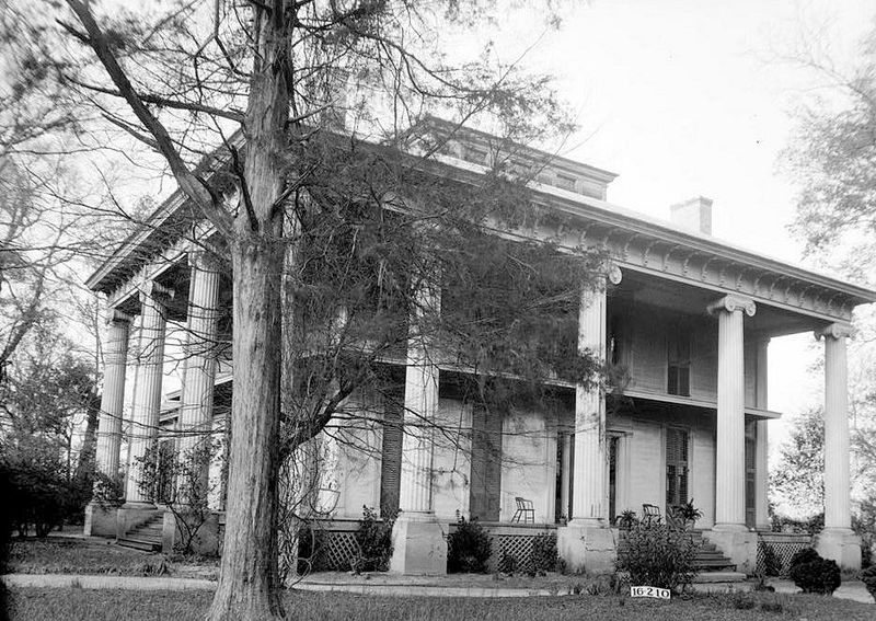 Greek Revival Plantation, 1845 – Southern Grandeur in White Columns