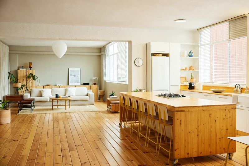 Encourages Relaxed, Inviting Kitchen Vibes