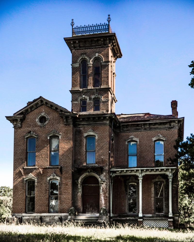 The Sauer Castle: Kansas City's Hilltop Haunt