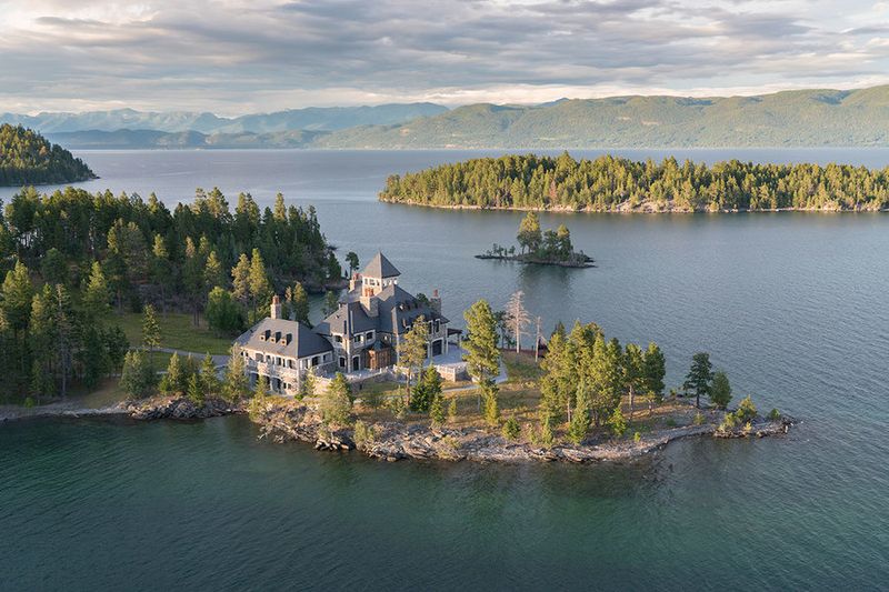 Shelter Island Estate, Flathead Lake