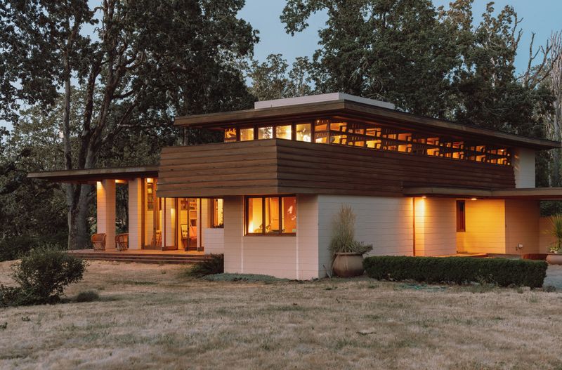 Gordon House