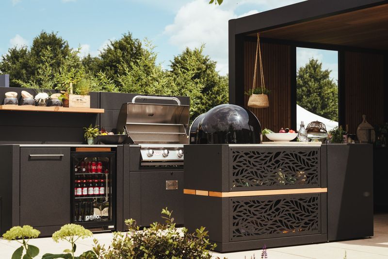 Outdoor Kitchen Extension