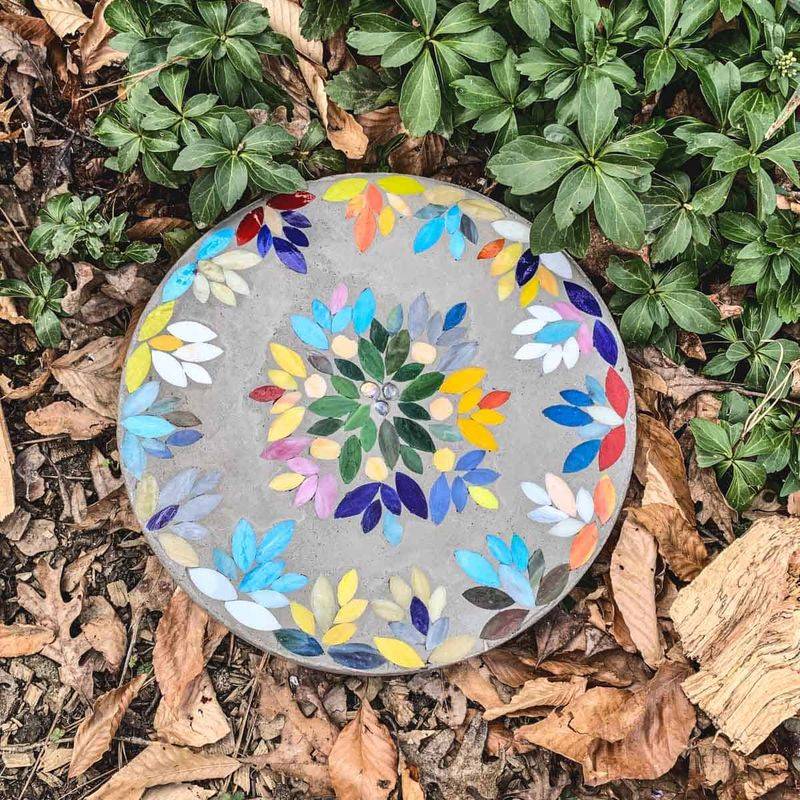 DIY Mosaic Stepping Stones
