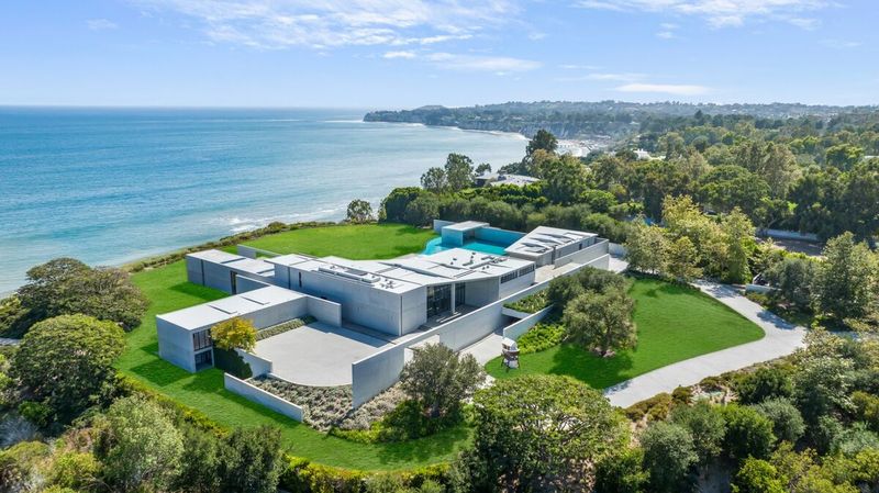 Luxury Homes in Remote Areas