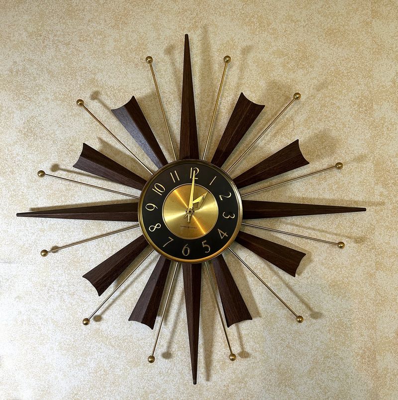 Statement Clocks