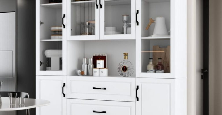15 Standalone Pantries That Make Storage Look Stunning