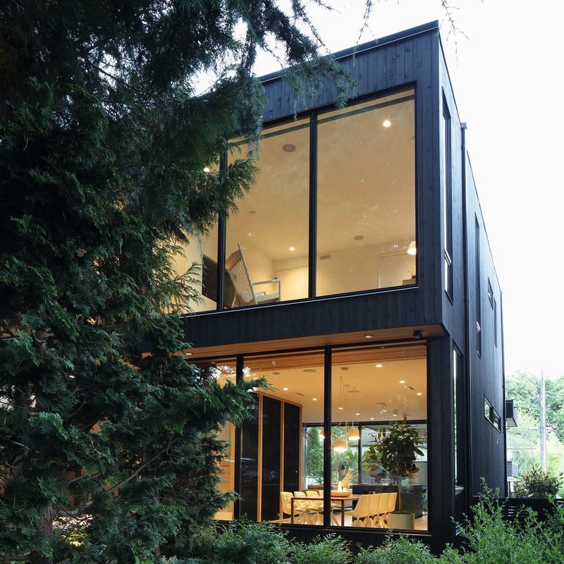Oversized Windows