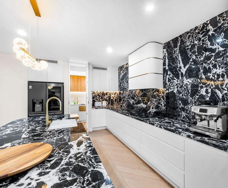 Bold Marble Patterns